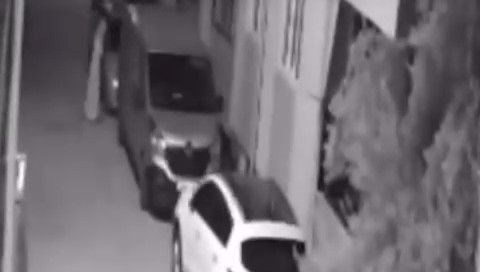 kadin kiligina giren balkon hirsizi yakalandi 7xzHQrGU