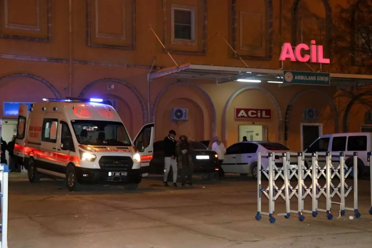 mardinde otomobil kazasi 5 yarali ZxY4k7w1.jpg