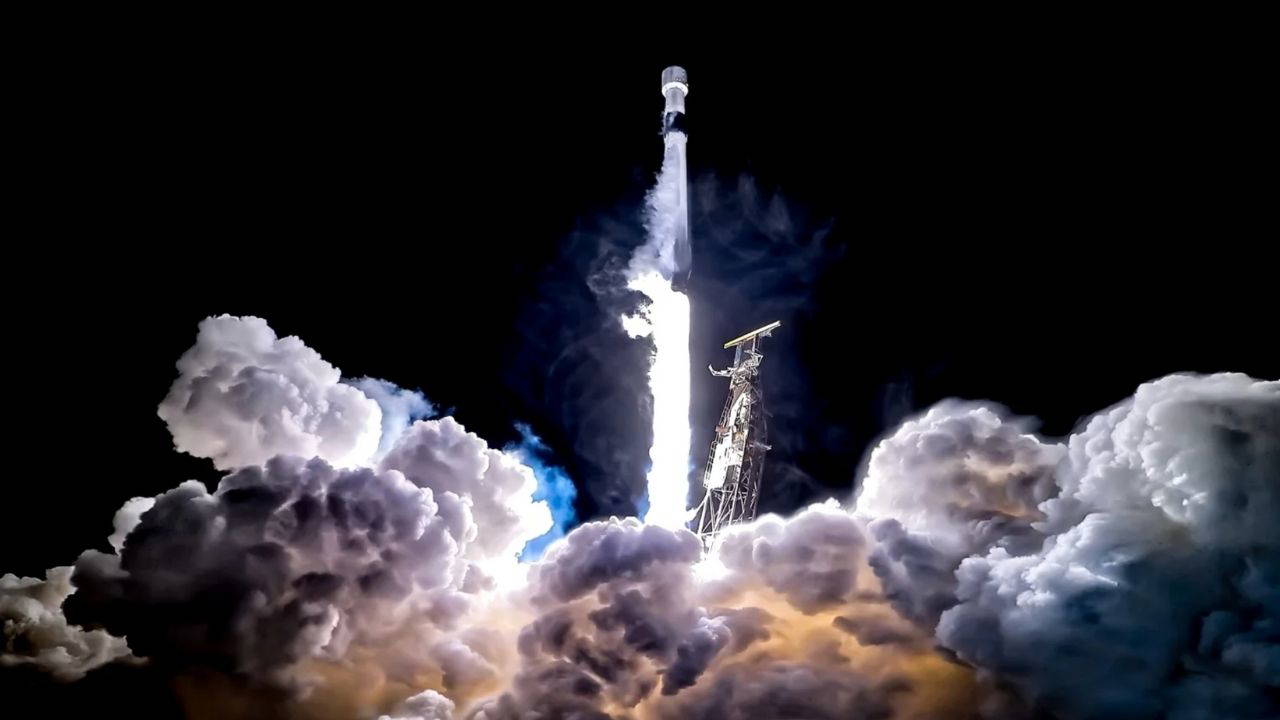 spacex 10 bininci starlink uydusunu firlatti vPB8HxFM.jpg