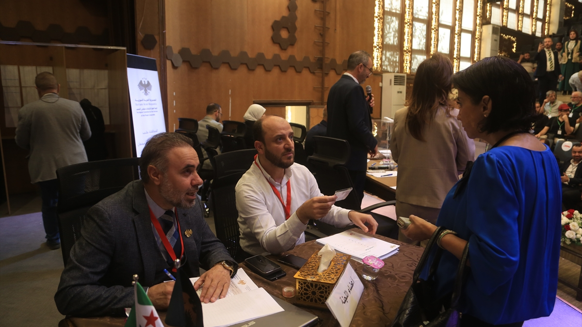 suriyede esad rejiminden sonra ilk halk meclisi secimleri DB9TMzCW