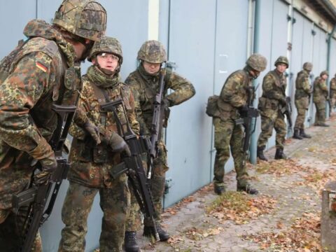 Alman ordusunda ‘gizli bilgileri ifşa’ şoku